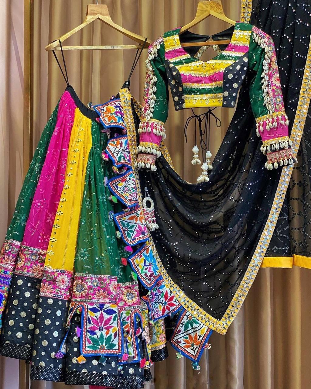 Rang-Reet Navratri Lehenga