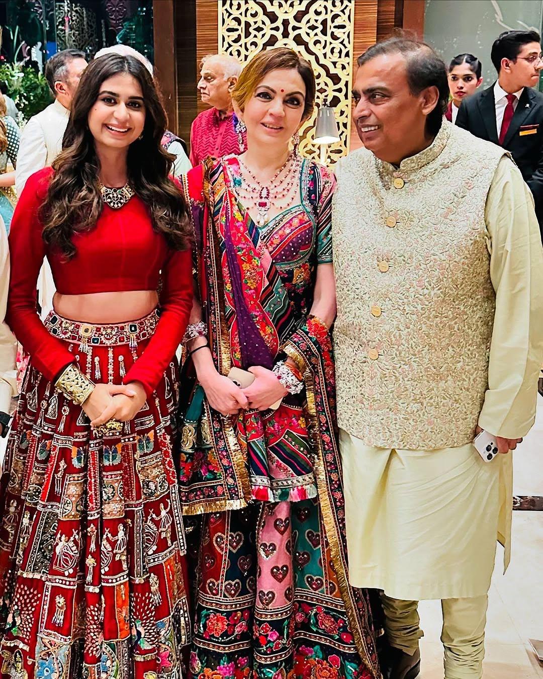 Kinjal Dave Garvi Gujarat Navratri Lehenga Choli