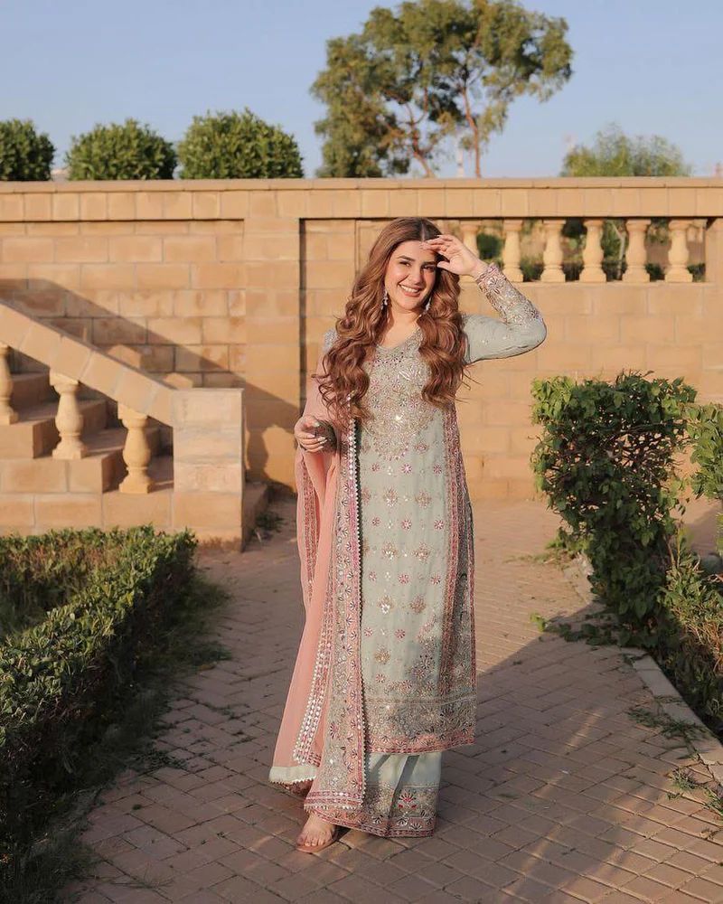 Gulabi Neel Suit Set