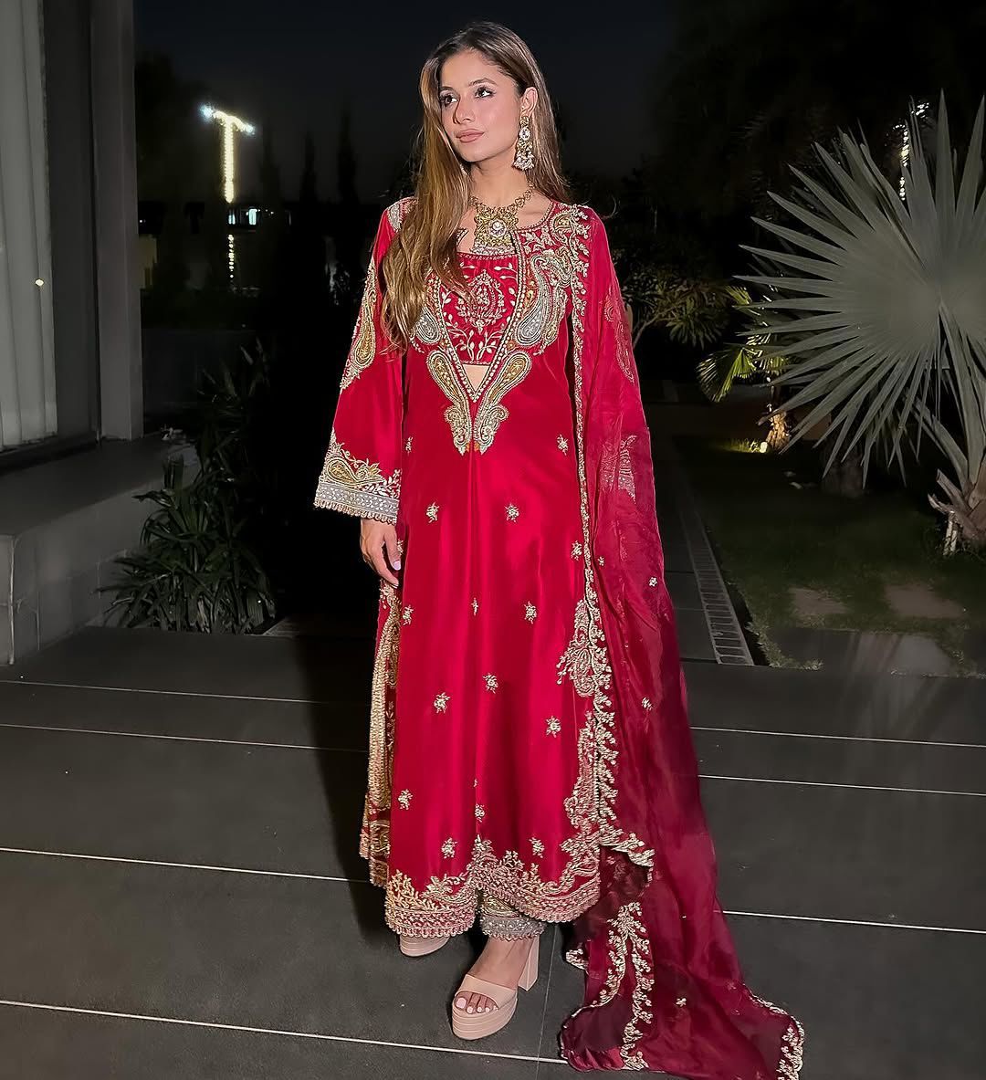 Rani-e-Laal Salwar Suit