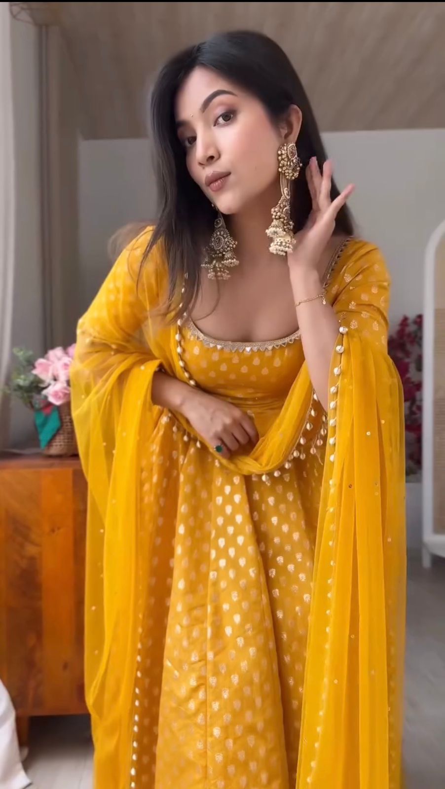 Kanak Pushp Salwar Suit