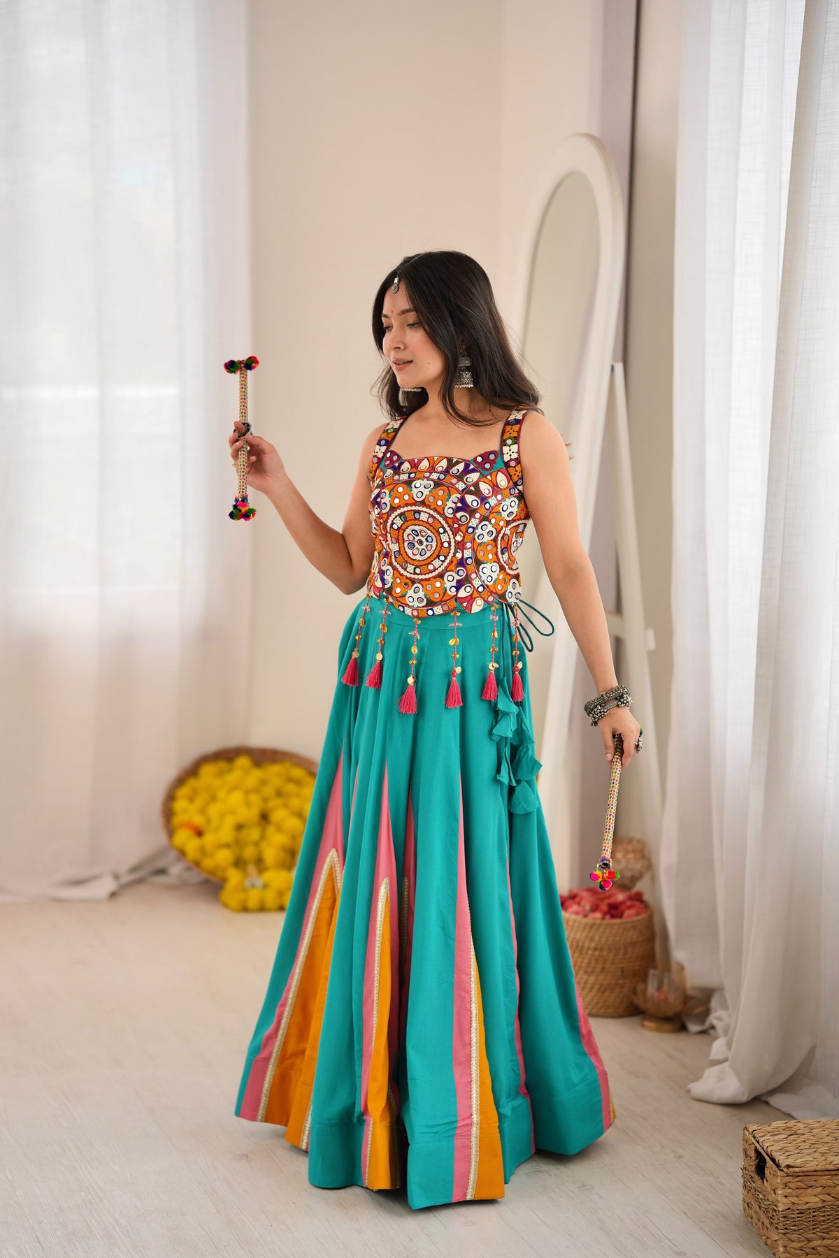 Dholida Manmohini Navratri Lehenga Choli