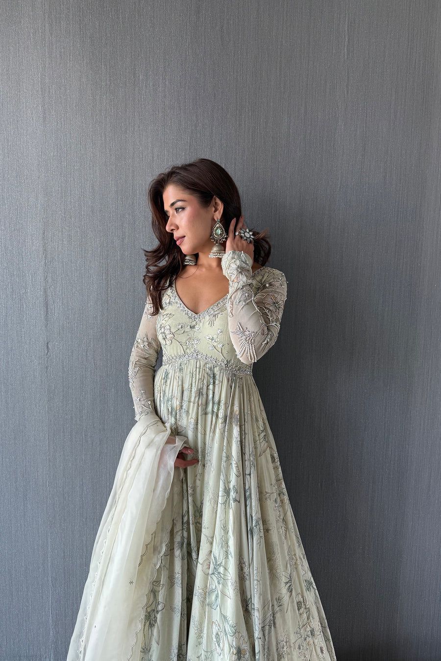Sukhmani Ivory Pearlia Gown