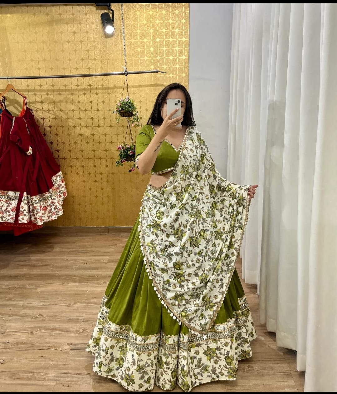 Vaanya Vaibhav Navratri Lehenga Choli