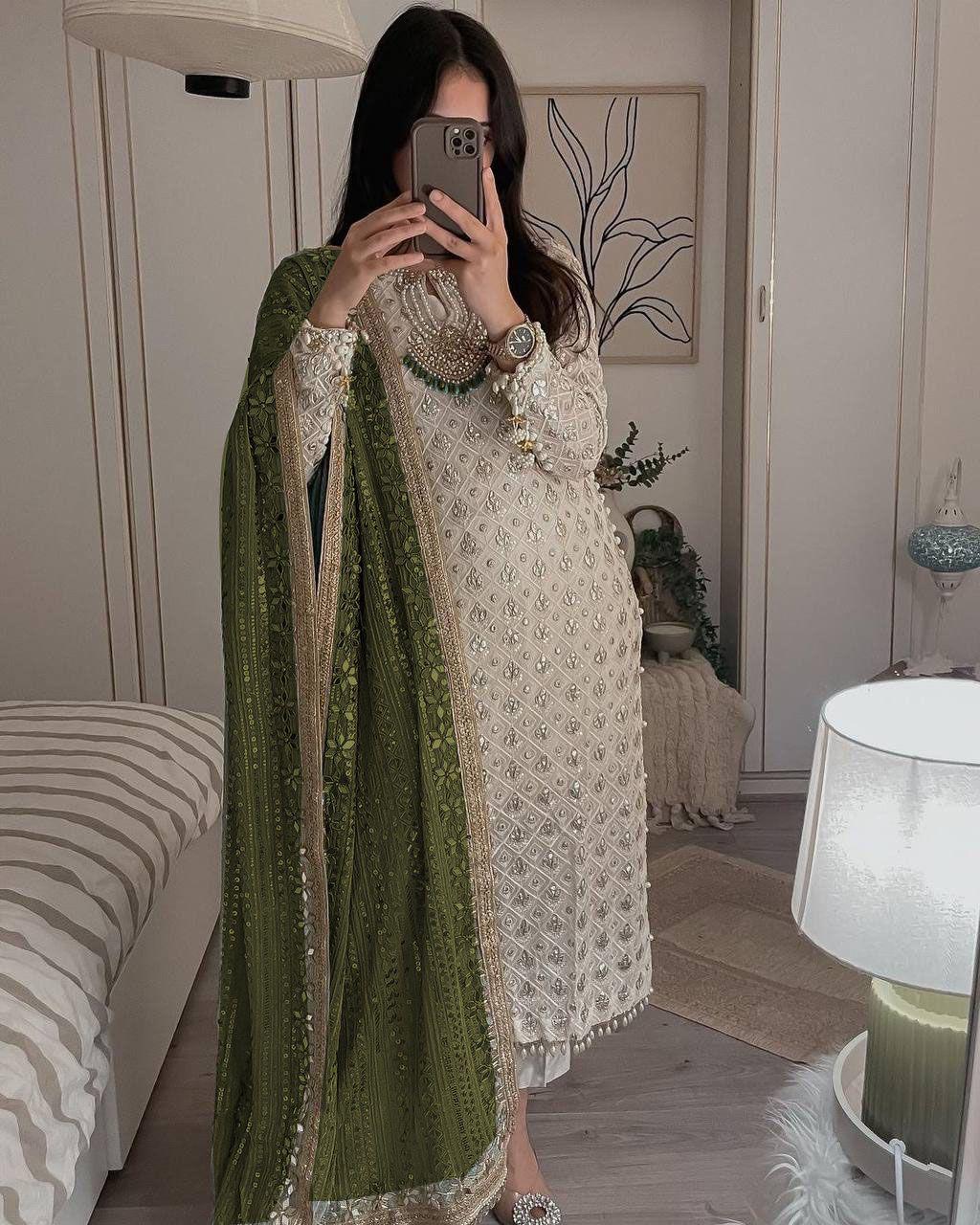 Shahi Hoorain Salwar Suit
