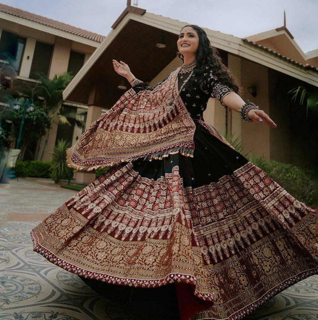 Dandiya Diva Navratri Lehenga Choli