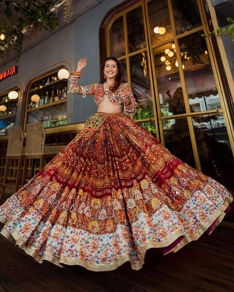 Rangilo Gujarat Navratri Lehenga Choli