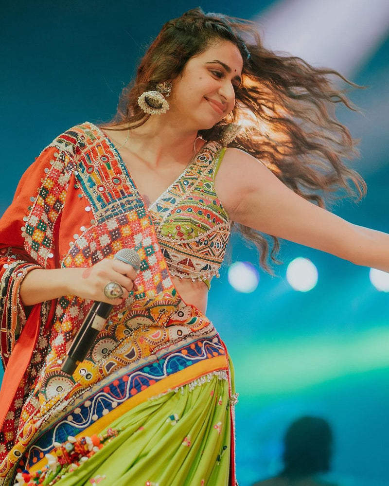 Kinjal Dave Dazzling Dandiya Navratri Lehenga Choli