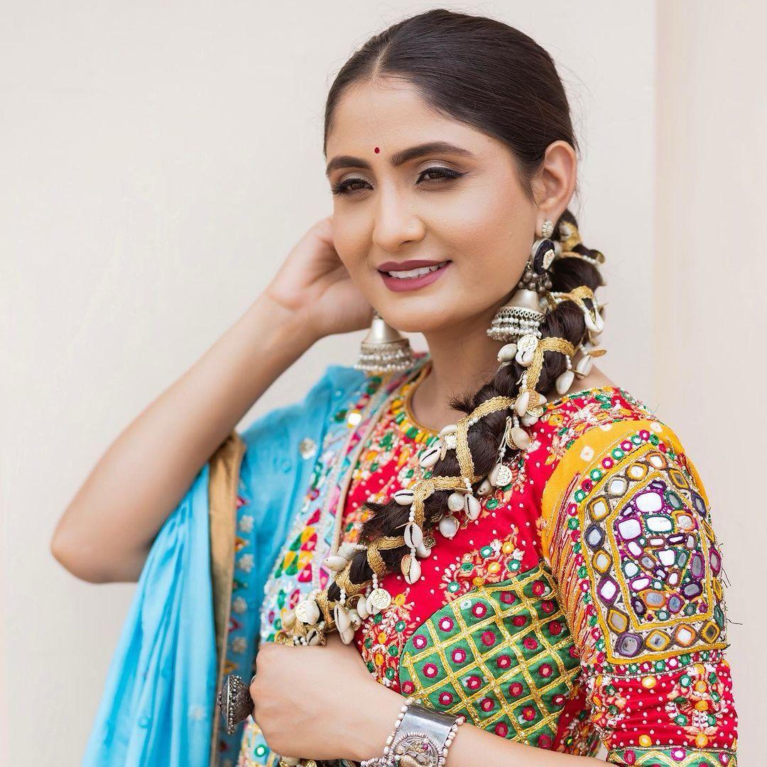 Dholida Diva Navratri Lehenga Choli