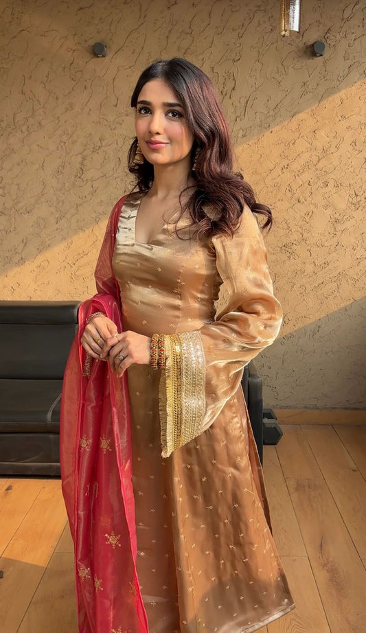 Sunehri Ada Suit Set