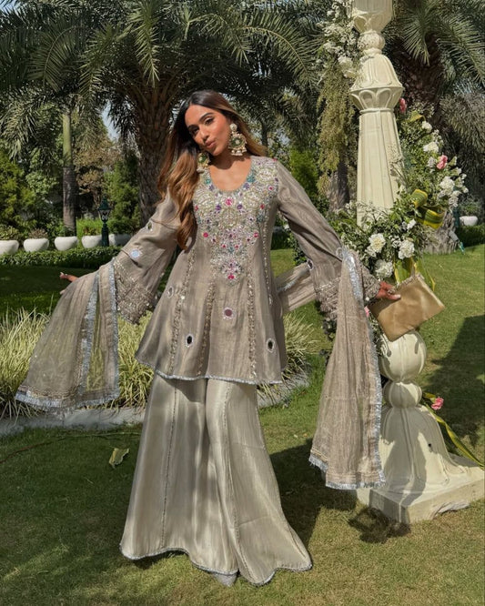 Karvaan Kurta Set
