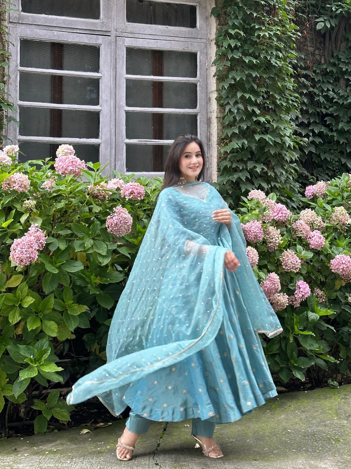 Aangan Raas Anarkali