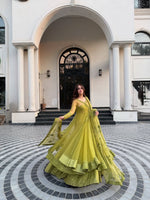 Hariyali Noor Twirl Set