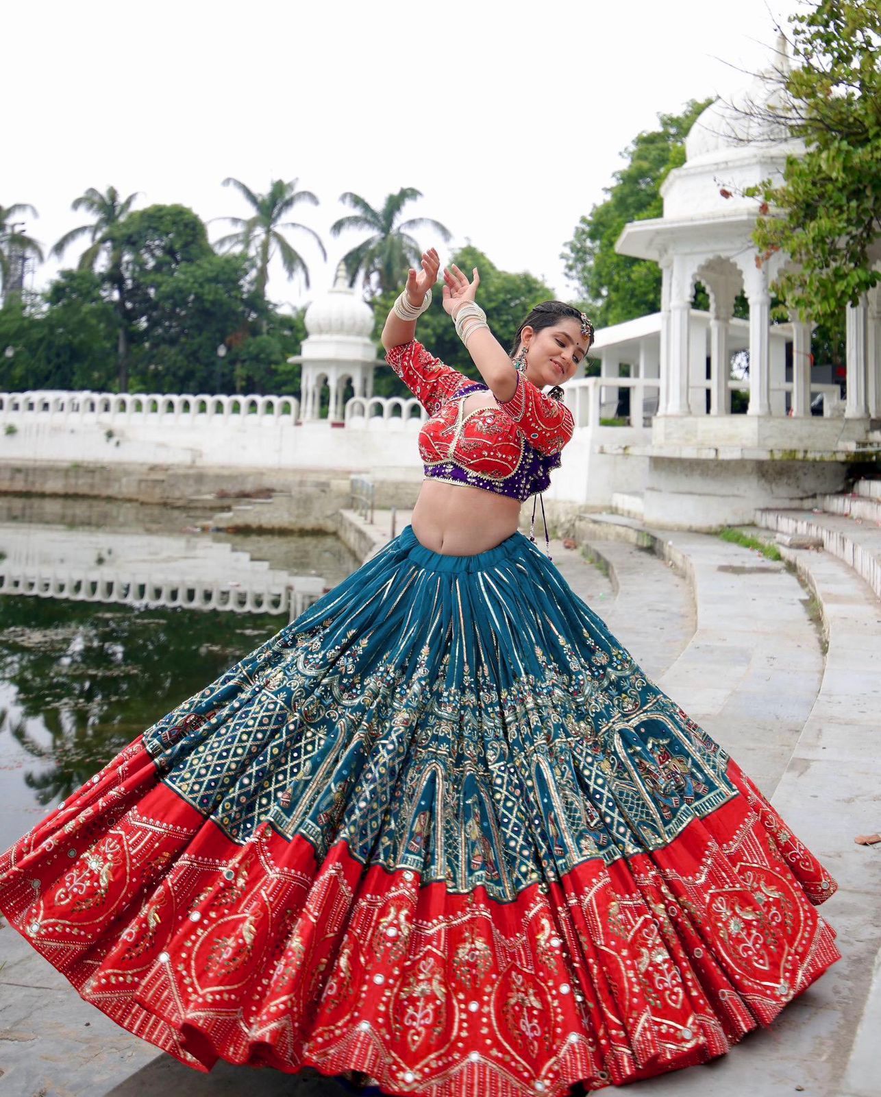 Leheriya Garba Glam Lehenga
