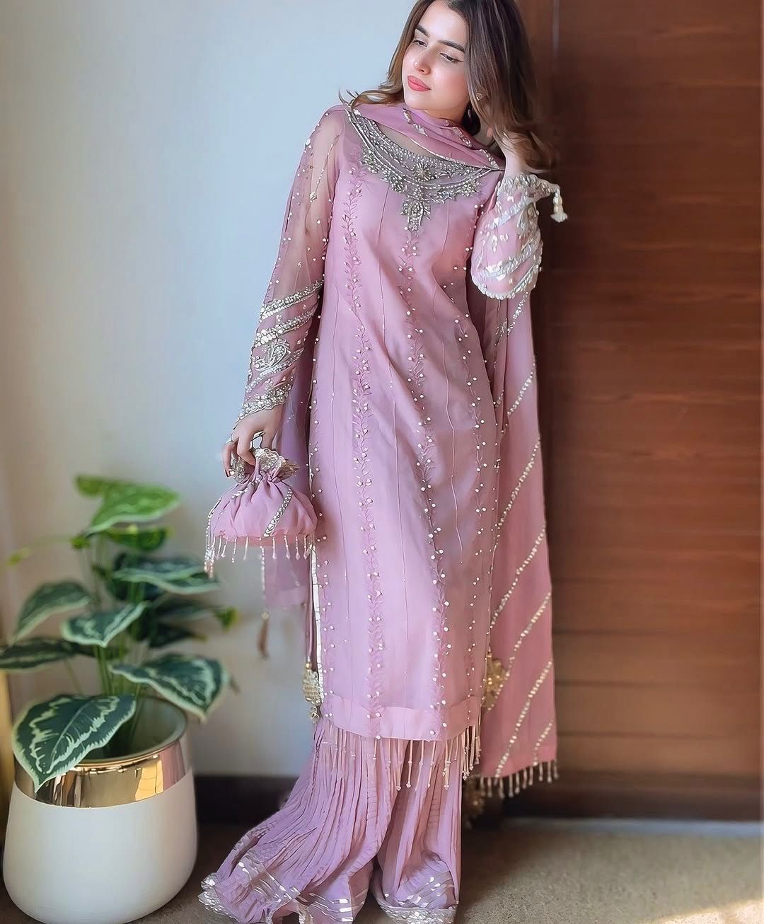 Gulabi Noor Suit Set