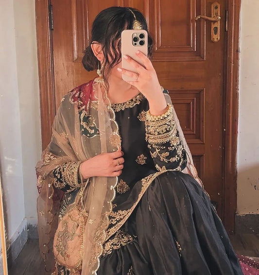 Naaz-E-Siyah Sharara Set