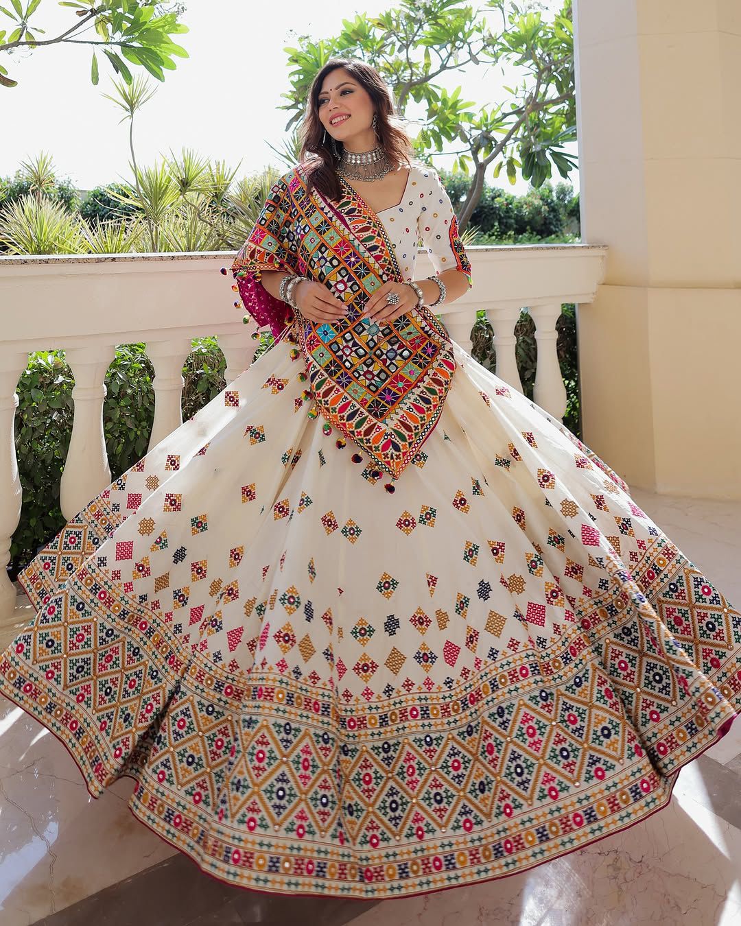 Sanedo Sringar Navratri Lehenga