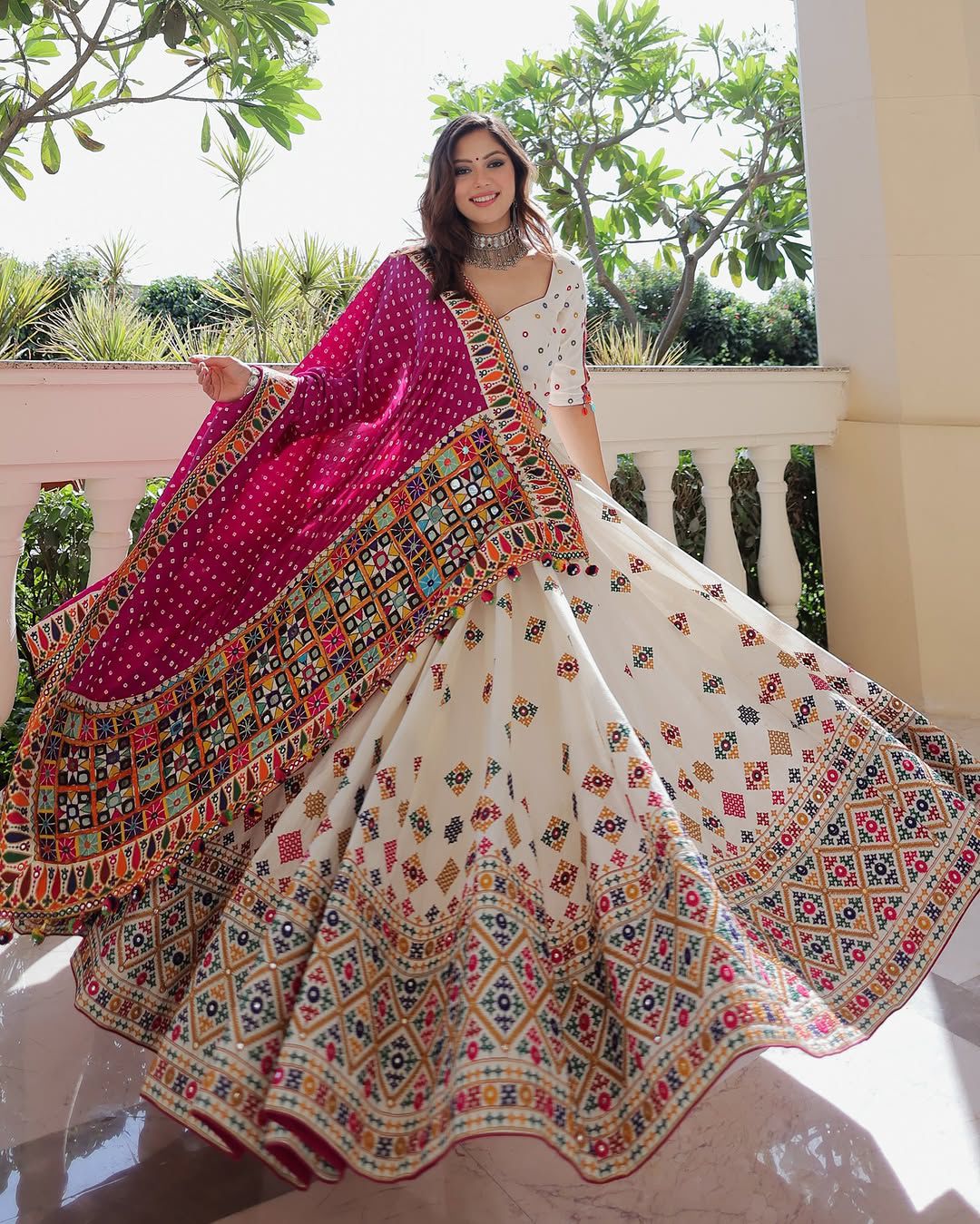 Sanedo Sringar Navratri Lehenga