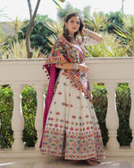 Sanedo Sringar Navratri Lehenga