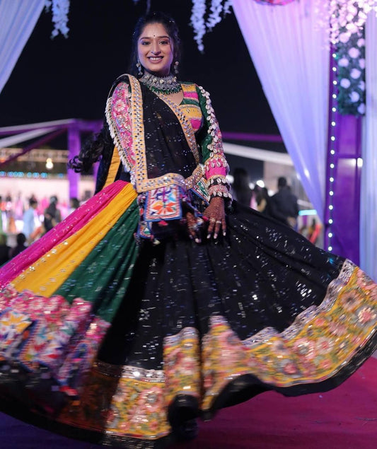 Rang-Reet Navratri Lehenga