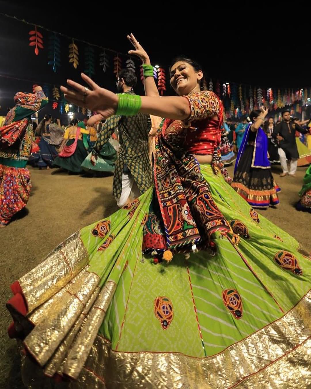 Stunning Shringar Navratri Lehenga Choli