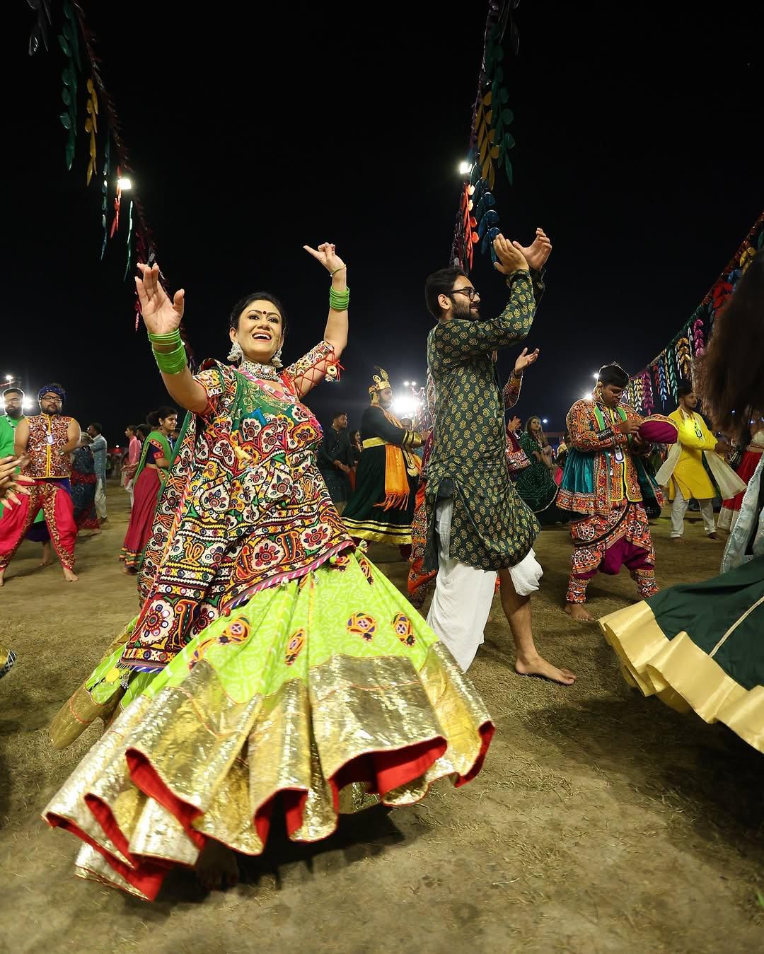 Stunning Shringar Navratri Lehenga Choli