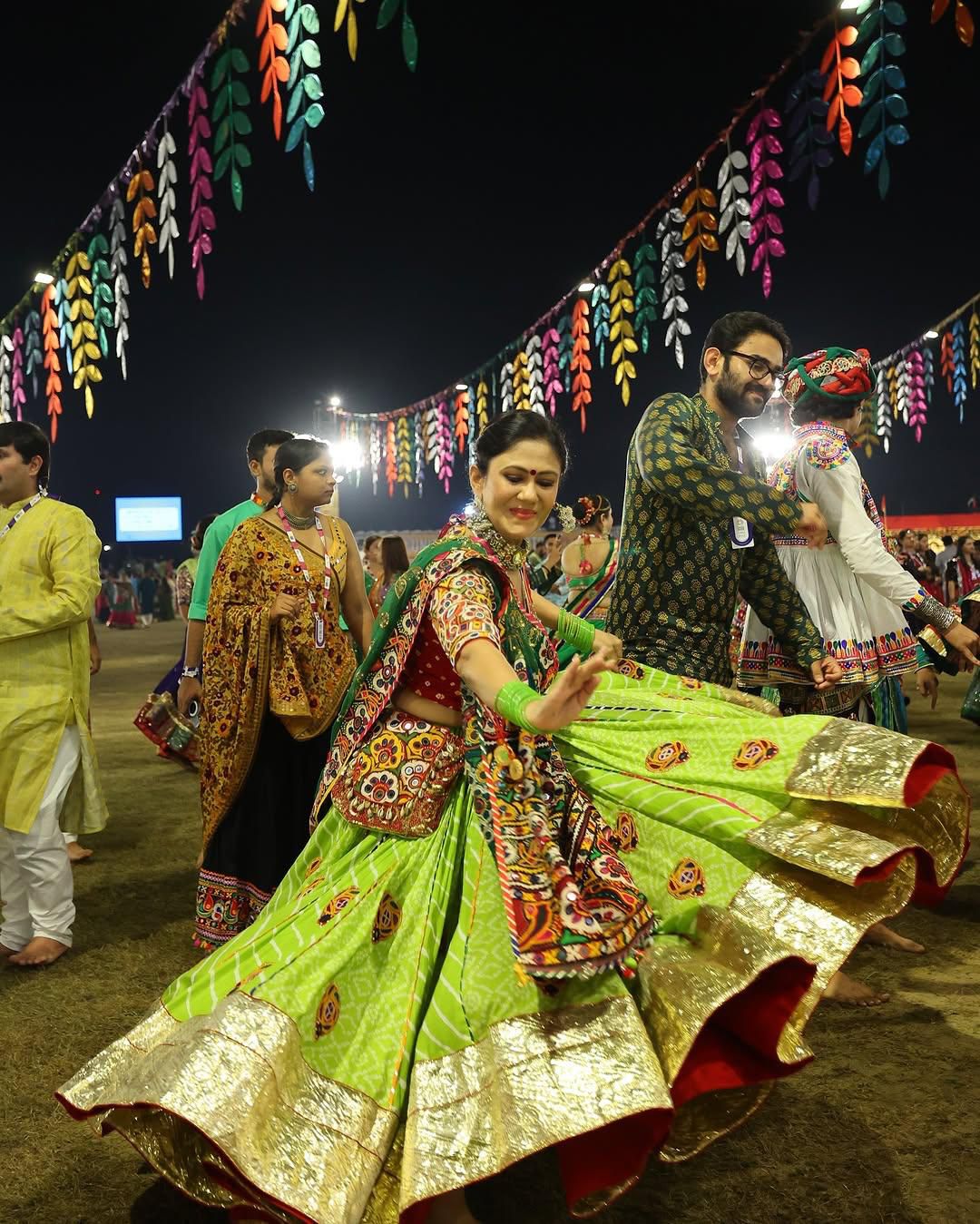 Stunning Shringar Navratri Lehenga Choli
