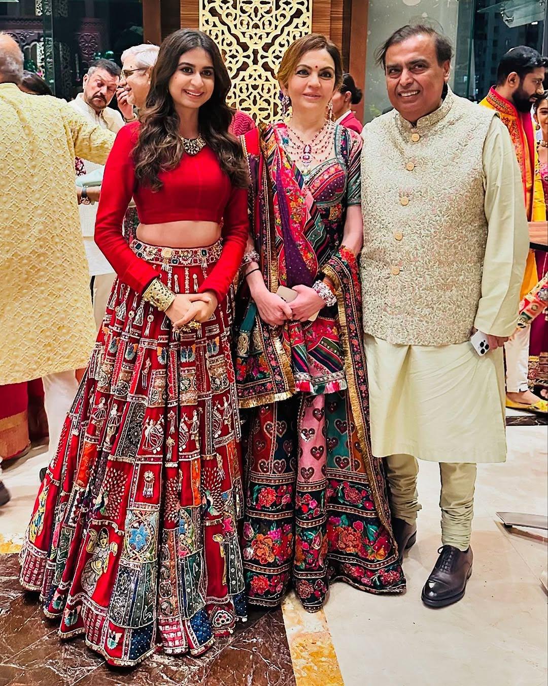 Kinjal Dave Garvi Gujarat Navratri Lehenga Choli