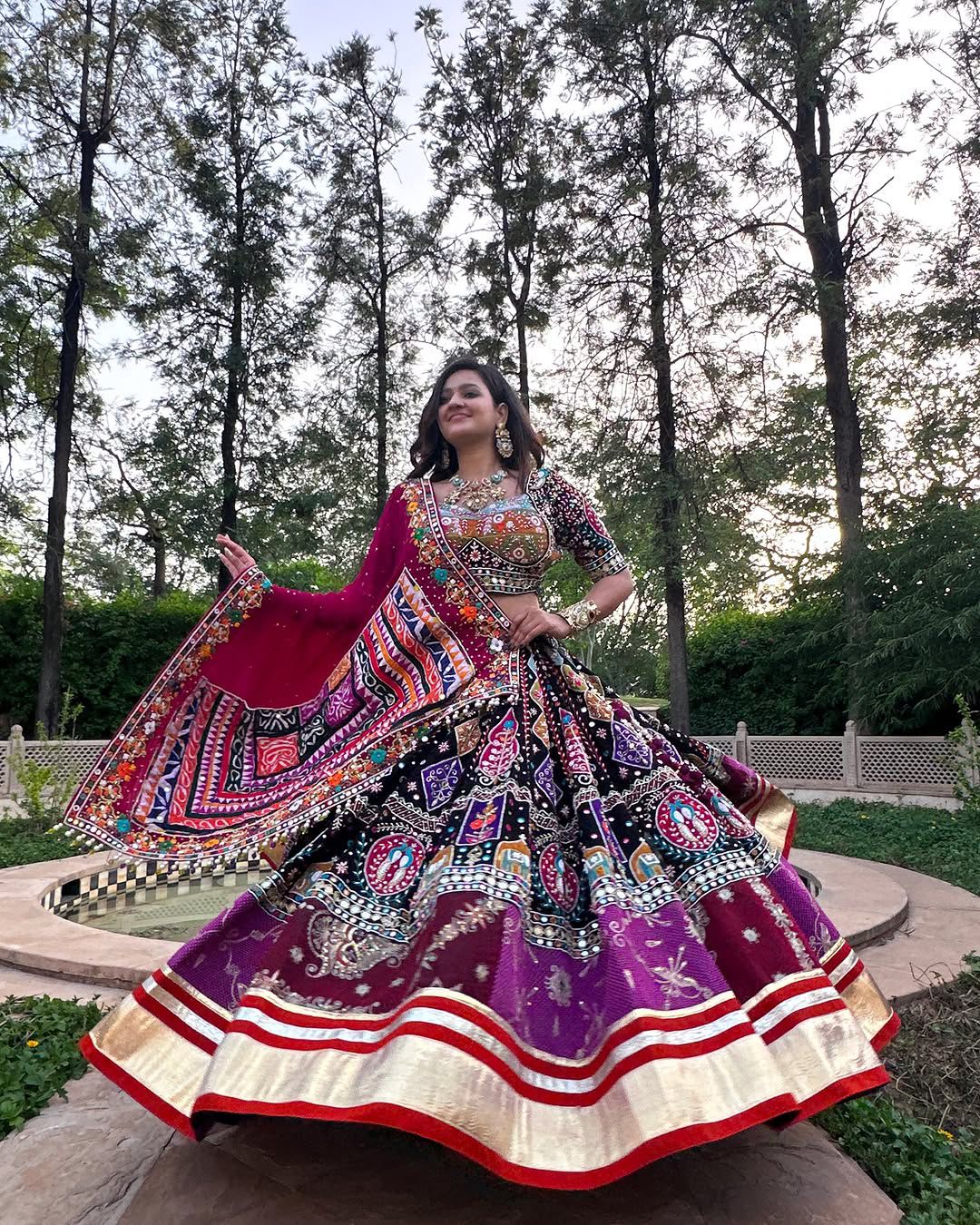 Naqsh Nazaara Navratri Lehenga Choli