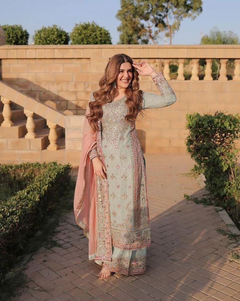 Gulabi Neel Suit Set