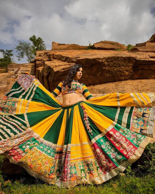Dandiya Queen Navratri Lehenga Choli