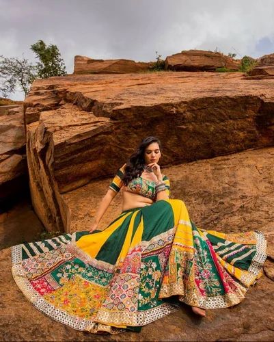Dandiya Queen Navratri Lehenga Choli