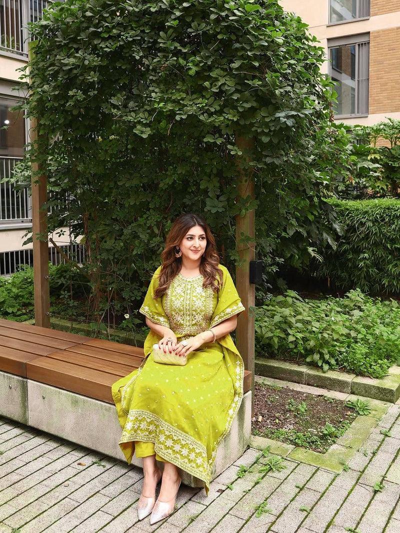 Husn Elegance Kaftan Set