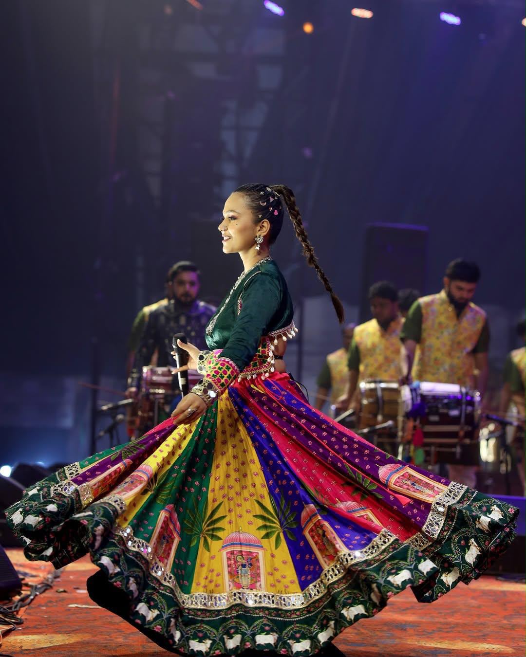 Nritya Nazaara Navratri Lehenga Choli