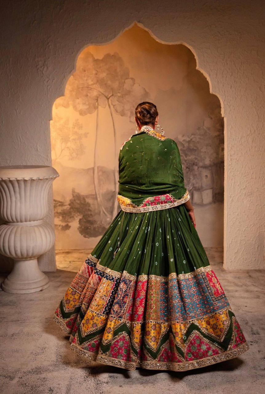 Darpan Diva Navratri Lehenga Choli