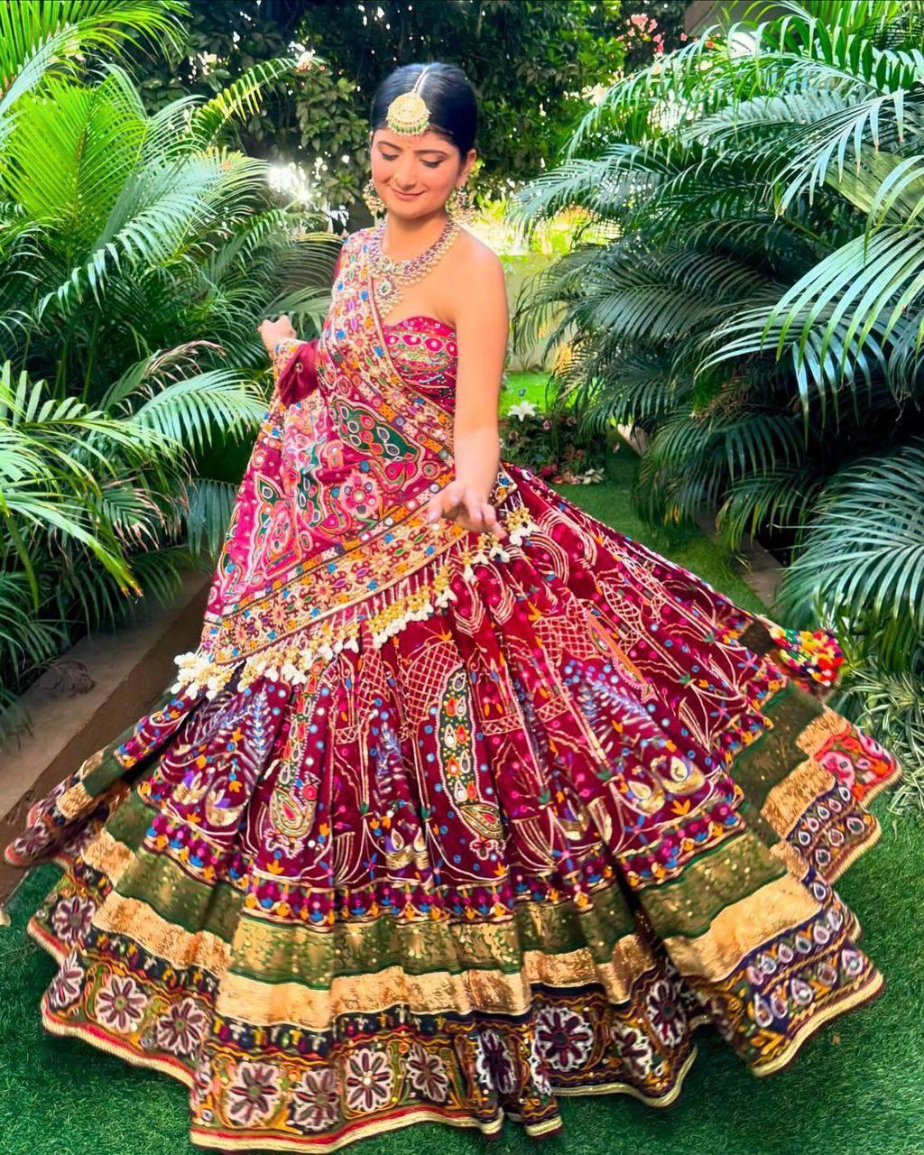 Jhilmil Jashn Navratri Lehenga Choli