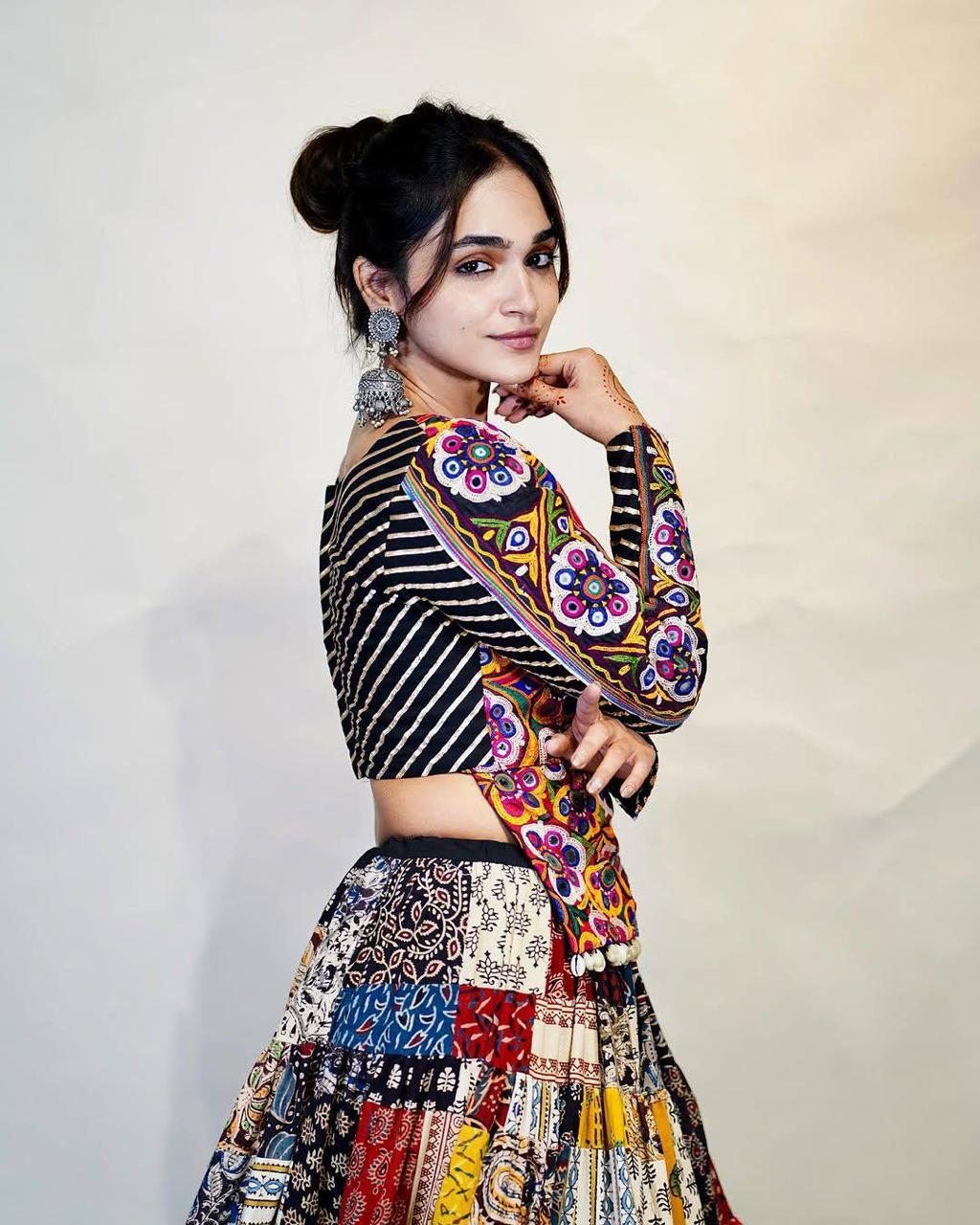 Chaniya Chamak Navratri Lehenga Choli