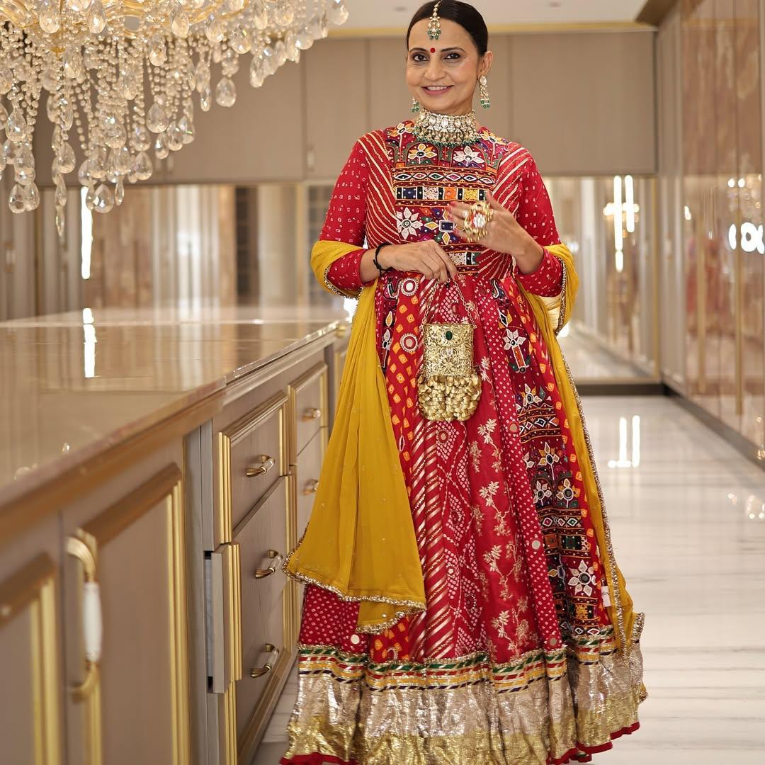 Aaina Elegance Navratri Lehenga Choli