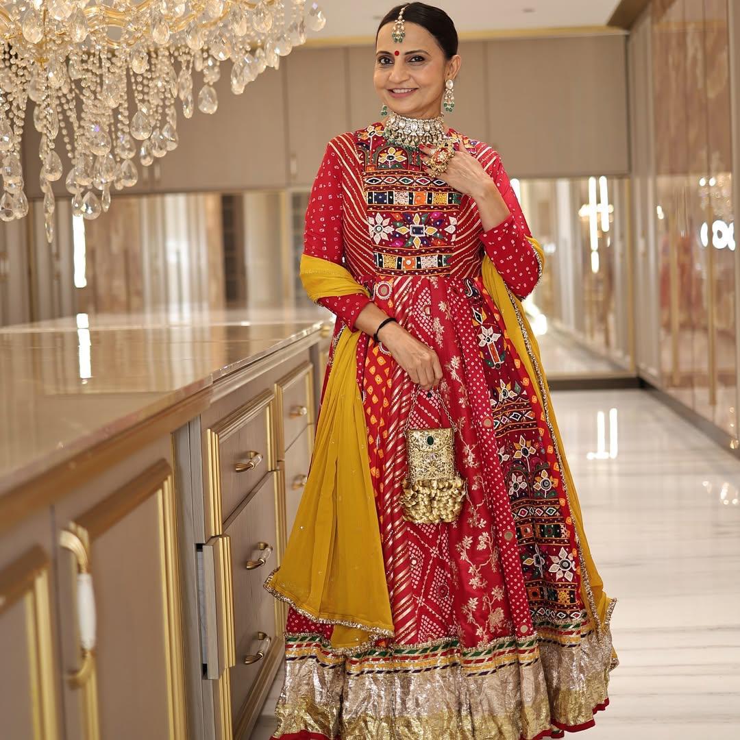 Aaina Elegance Navratri Lehenga Choli