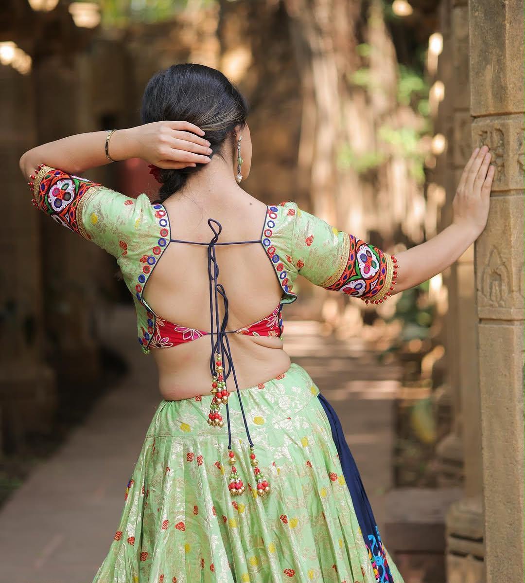 Noor Raaz Navratri Lehenga Choli