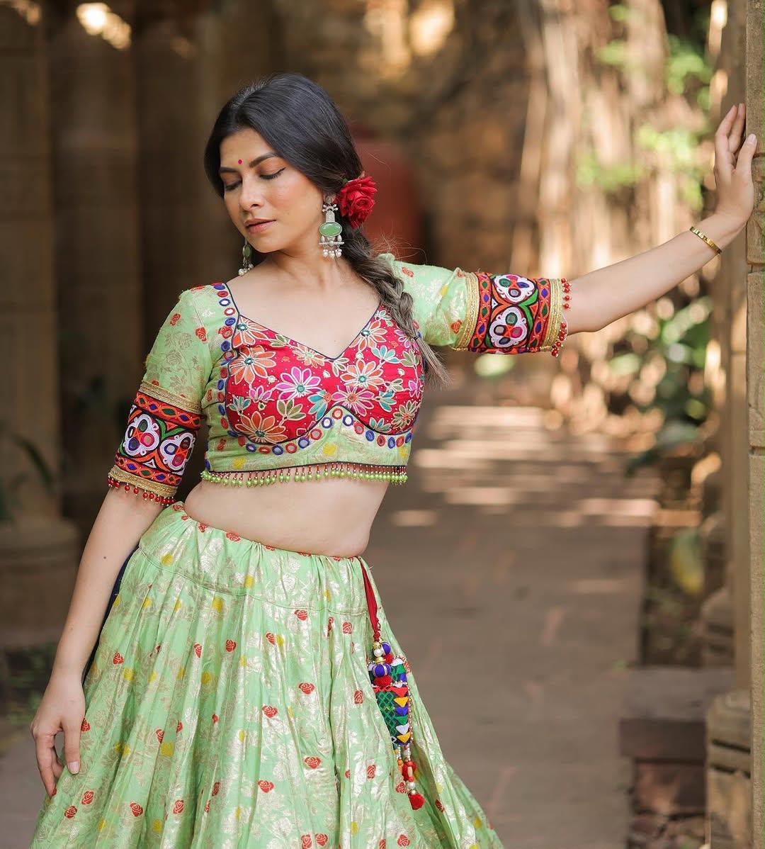 Noor Raaz Navratri Lehenga Choli
