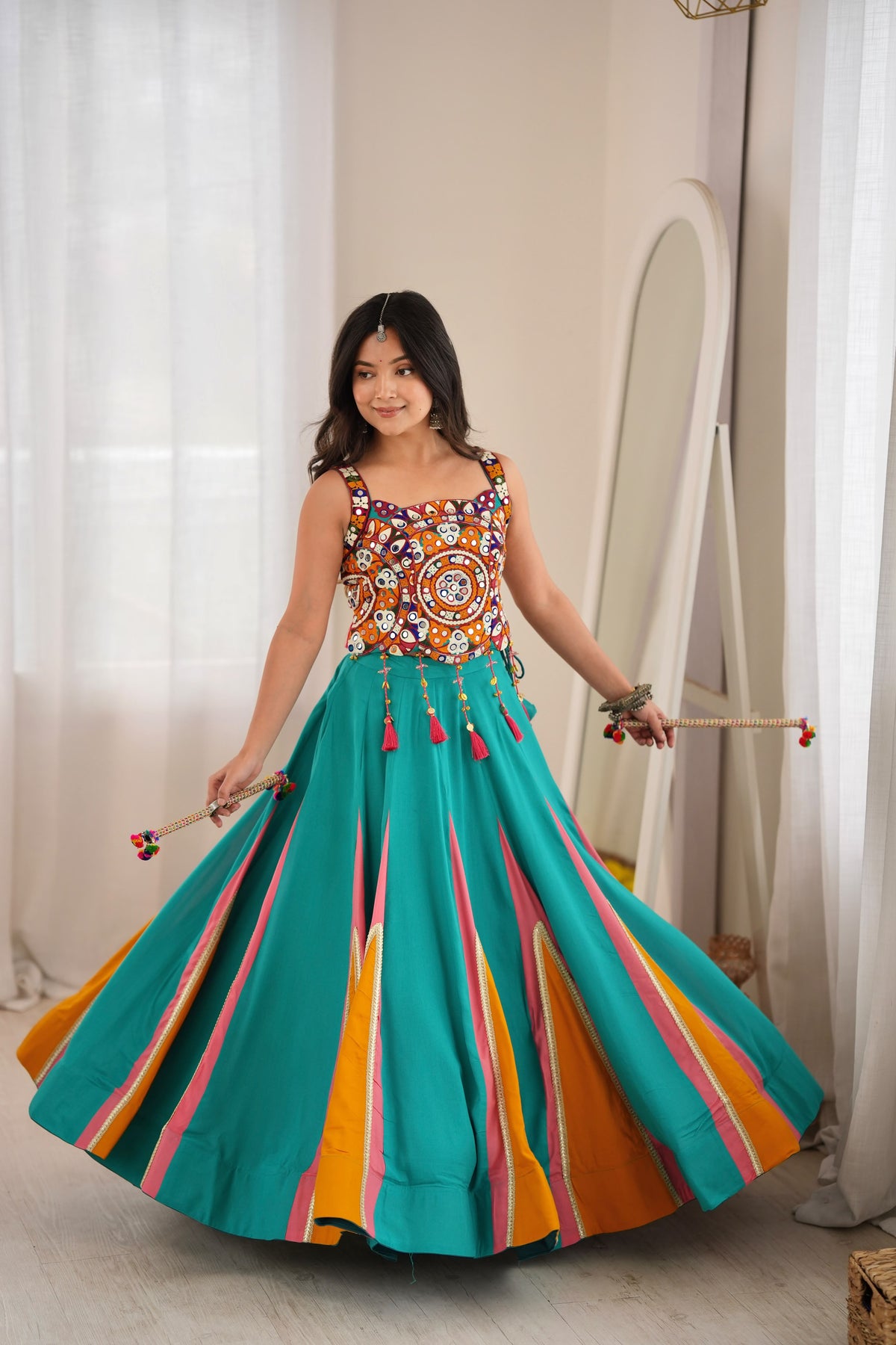 Dholida Manmohini Navratri Lehenga Choli
