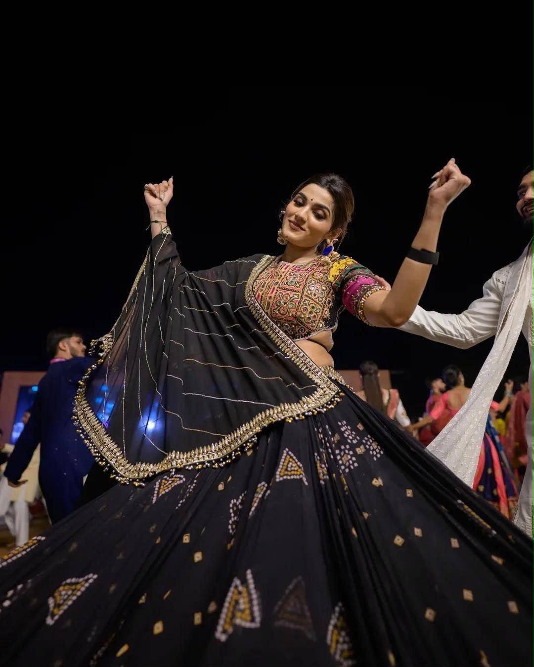 Garba Gulnaar Navratri Lehenga Choli