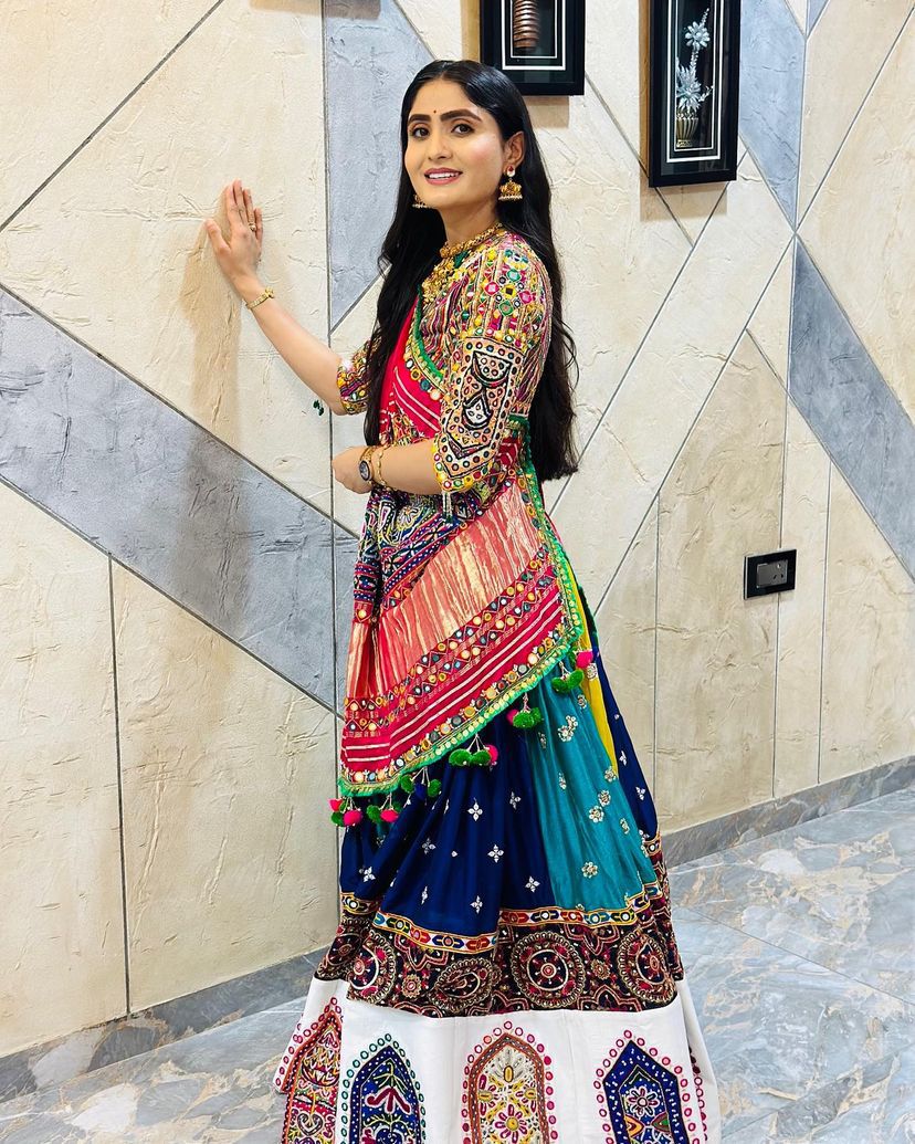 Zariya Mirror Navratri Lehenga Choli