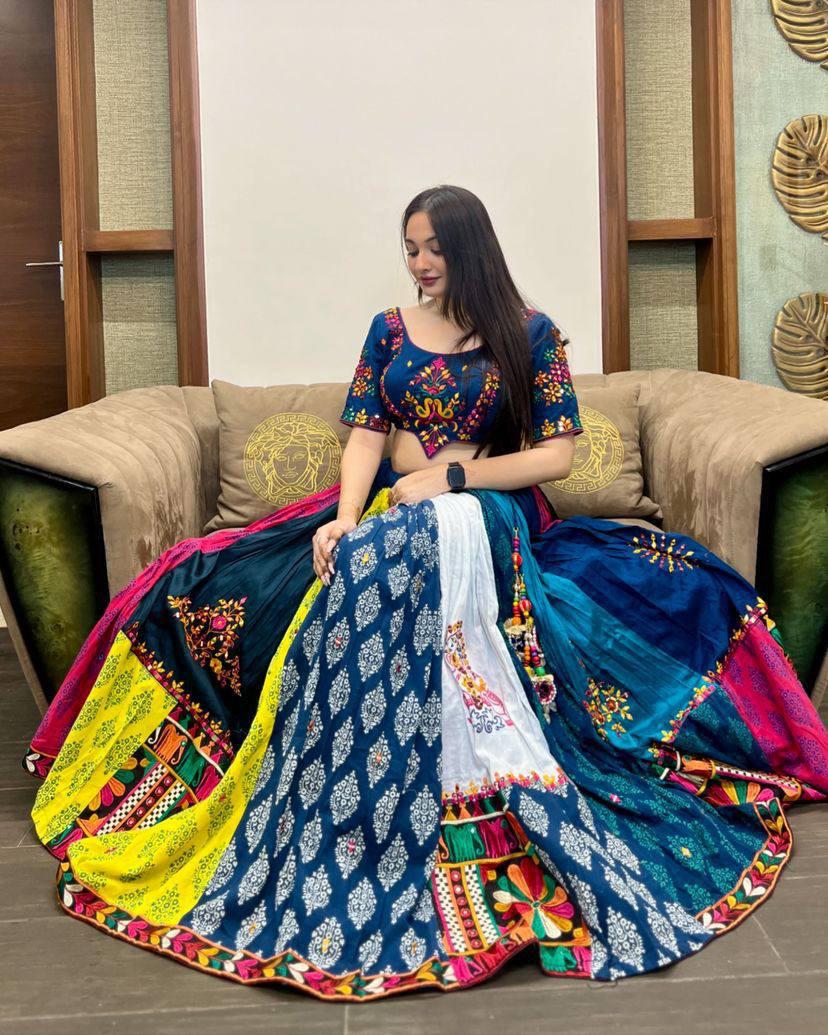 Aangan Neela Aura Navratri Lehenga Choli