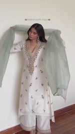 Noor-E-Afreen Kurta Set